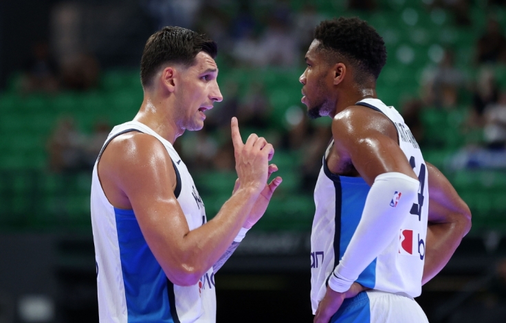 mitoglouantetokounmpoacropolis2025