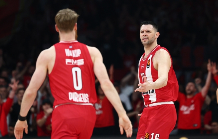 walkup-papanikolaou-olympiacos-monaco-game-3-playoffs-euroleague