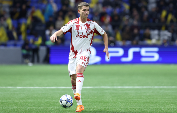 mouzakitis-olympiakos-champions-league