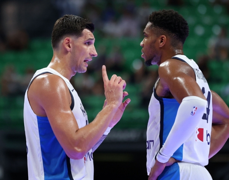 mitoglouantetokounmpoacropolis2025