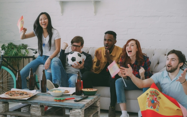 pizza_soccer_fans