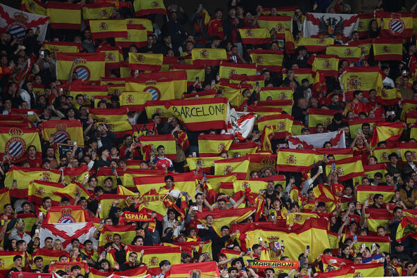 spain-national-team-crowd