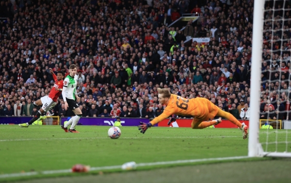 dialo_manchester_united