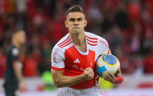 rafael_santos_borre_internacional