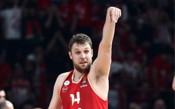olympiacoseuroleague25-26vezenkov