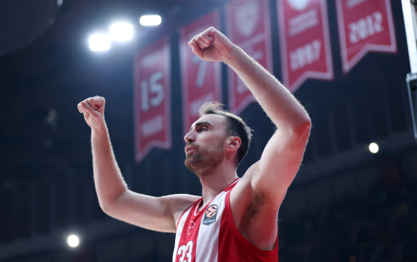 olympiakos-milutinov