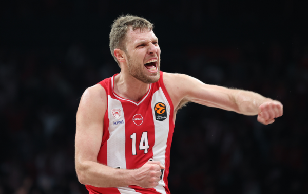 vezenkov-olympiacos-bc