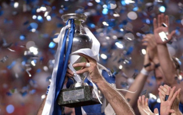 trophy_euro_2004_gr