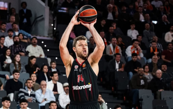 olympiacosbc-vezenkov