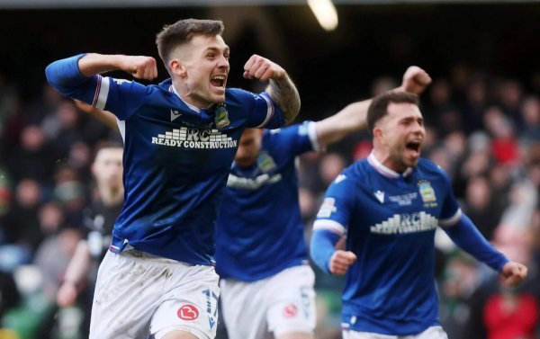 glentoran_-_linfield_derby_n__ireland