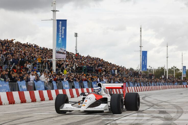 mclaren_mp4-6_oaka_1